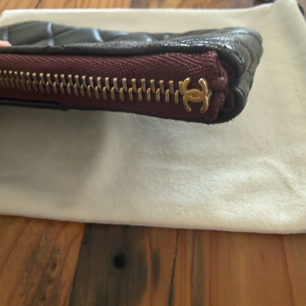 Chanel Classic Zipped Small Pouch - Picture 4 of 16